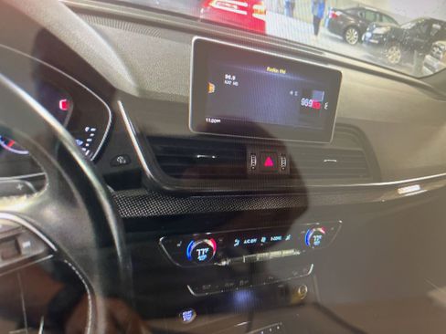 Used 2018 Audi SQ5 Prestige w/ Prestige Package image 10