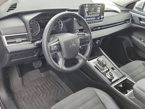 Used 2024 Mitsubishi Outlander SE FWD image 21