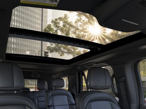 New 2026 Lincoln Navigator Reserve w/ Jet Appearance Package AWD/4WD image 22