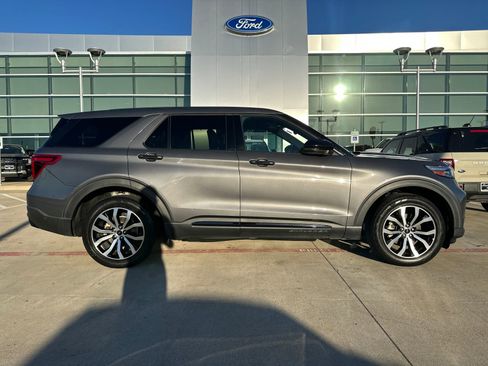 Used 2021 Ford Explorer ST w/ Equipment Group 401A image 6