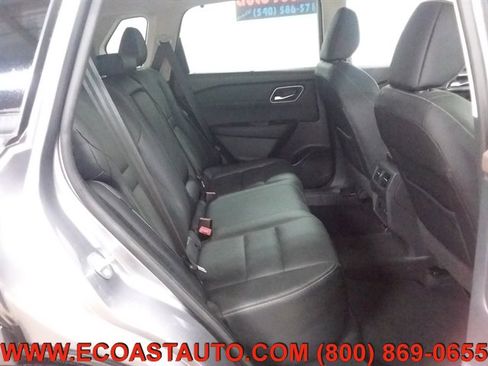 Used 2021 Nissan Rogue SL w/ Premium Package image 15