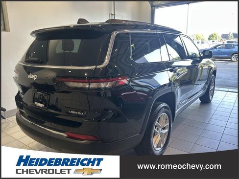 Used 2022 Jeep Grand Cherokee L Laredo w/ Luxury Tech Group I AWD/4WD image 4