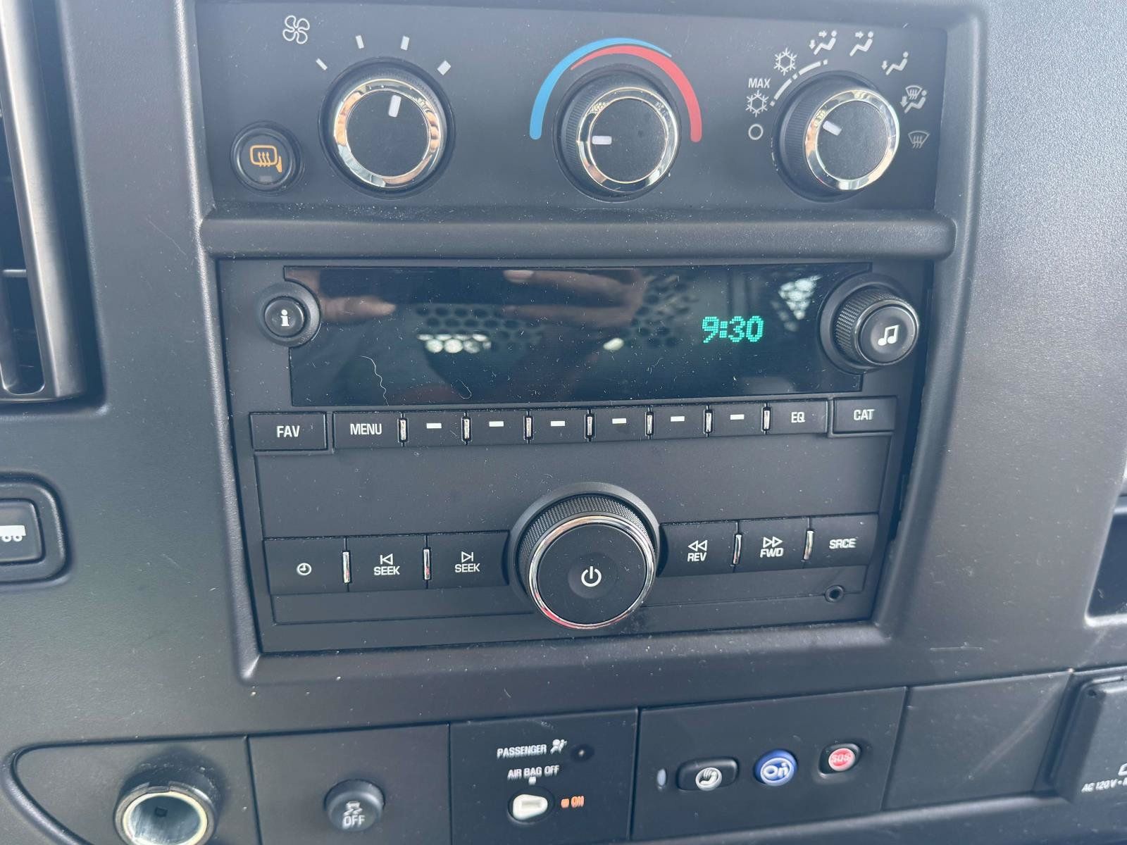 Used 2025 GMC Savana 2500 w/ Driver Convenience Package RWD image 23
