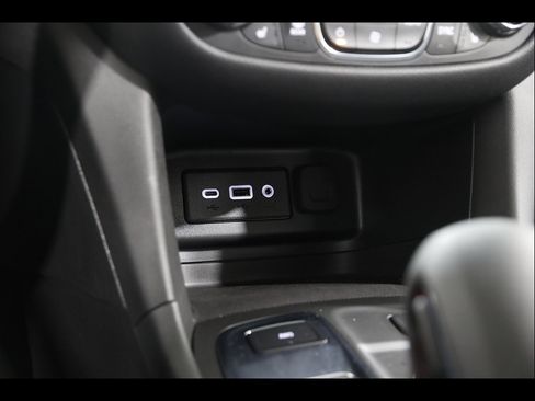 Certified 2022 Chevrolet Equinox LT AWD/4WD image 14