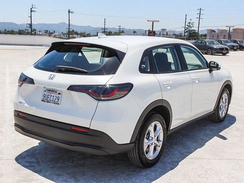 Certified 2025 Honda HR-V LX image 6