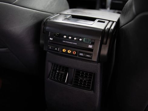 Used 2006 Chrysler 300 SRT8 w/ SRT Option Group II image 24