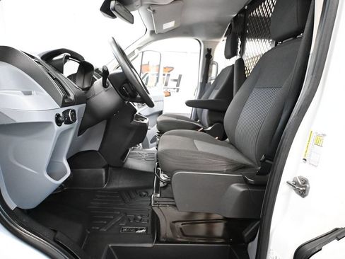 Used 2017 Ford Transit 250 130 Low Roof w/ Exterior Upgrade Package RWD image 16