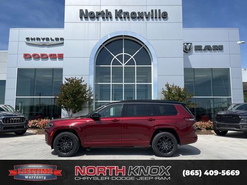 New 2026 Jeep Grand Cherokee L Summit AWD/4WD image 2