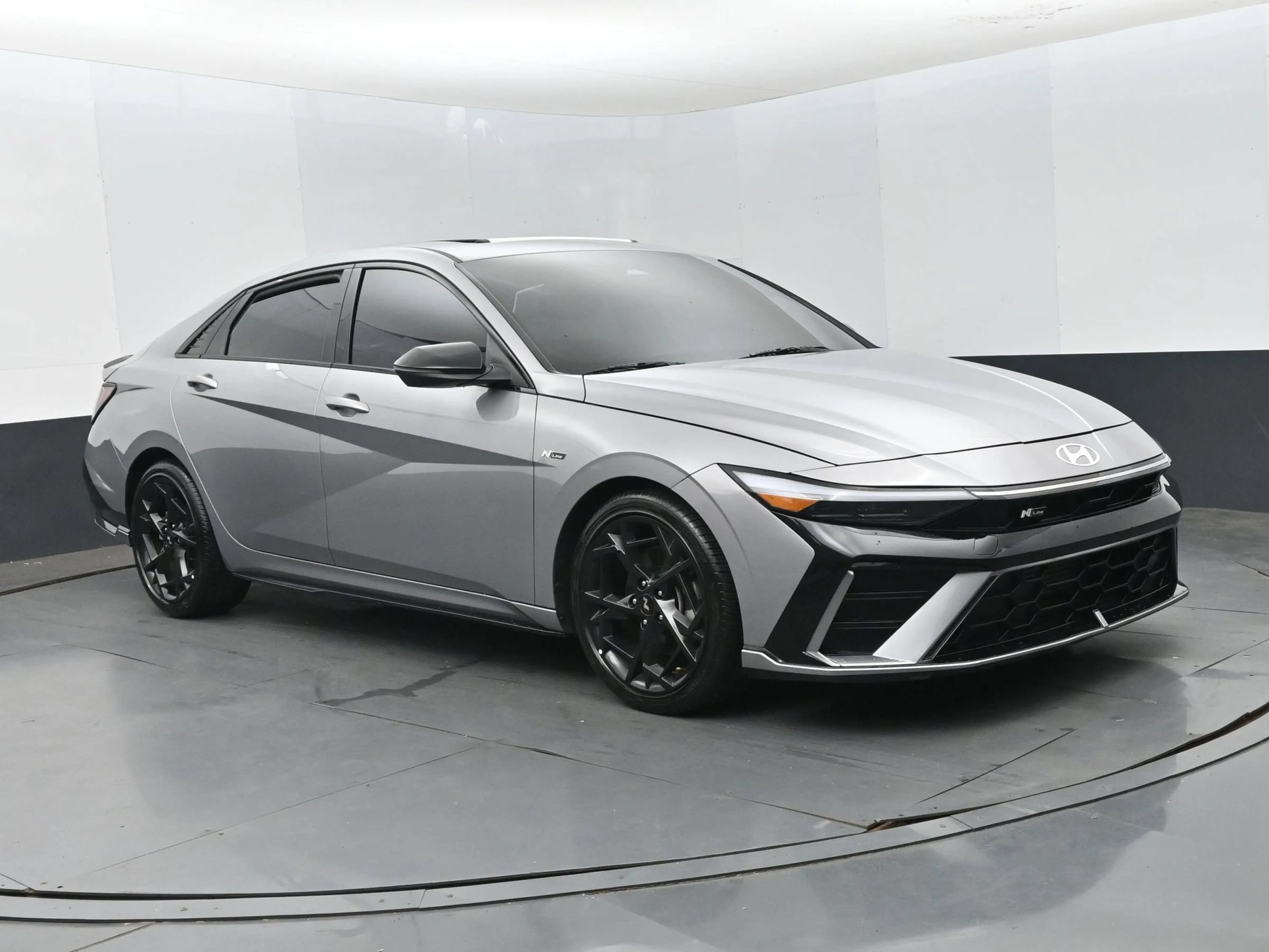 Used 2025 Hyundai Elantra N Line FWD image 2