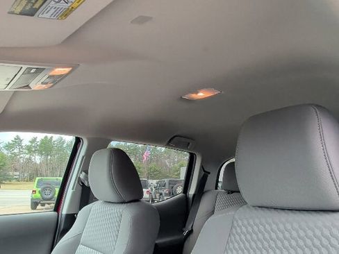 Used 2022 Toyota Tacoma SR5 image 28