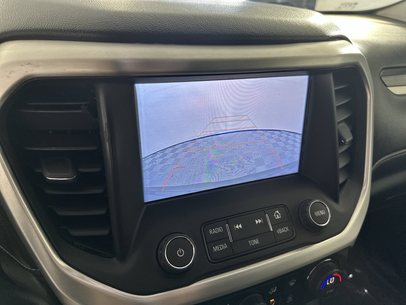 Used 2019 GMC Acadia SLT FWD image 17