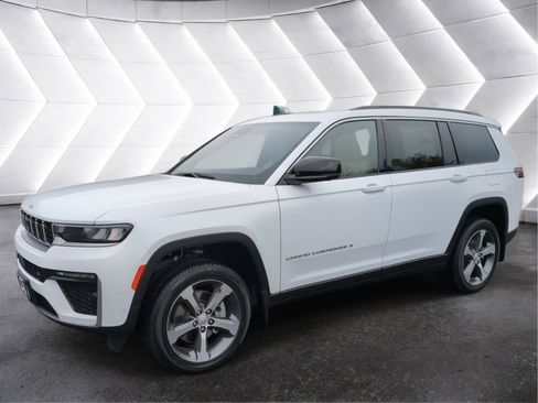 New 2026 Jeep Grand Cherokee L Limited AWD/4WD image 2