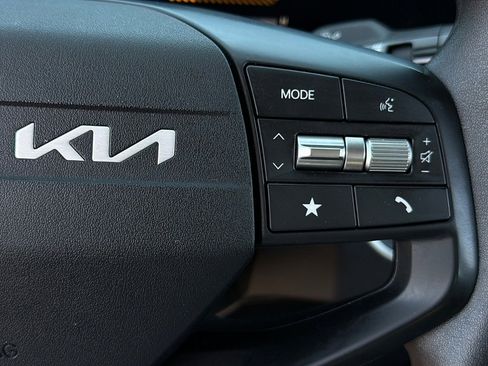 Used 2025 Kia K4 LXS FWD image 16