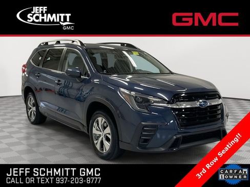 Used 2025 Subaru Ascent Premium image 1