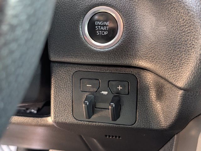 Used 2023 Toyota Tundra Limited AWD/4WD image 19