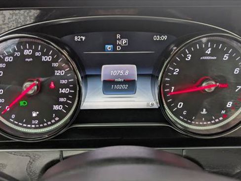 Used 2017 Mercedes-Benz E 300 4MATIC image 28