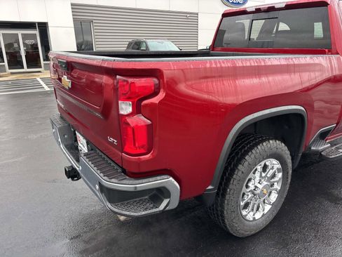 Used 2024 Chevrolet Silverado 2500 LTZ w/ LTZ Premium Package image 11
