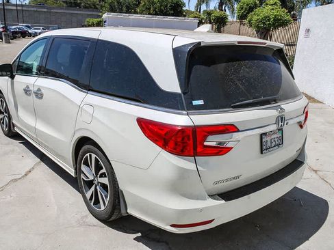 Used 2018 Honda Odyssey Elite image 7