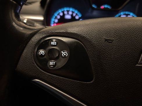 Used 2019 Chevrolet Impala LT image 12