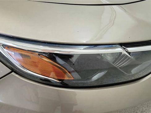 Used 2022 Chevrolet Malibu LT FWD image 14