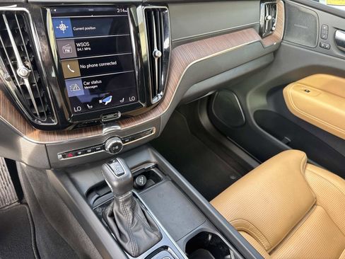 Used 2021 Volvo XC60 T5 Inscription w/ Advanced Package image 24