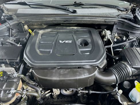 Used 2018 Jeep Grand Cherokee Laredo image 31