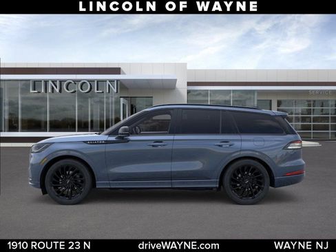 New 2026 Lincoln Aviator Reserve image 3