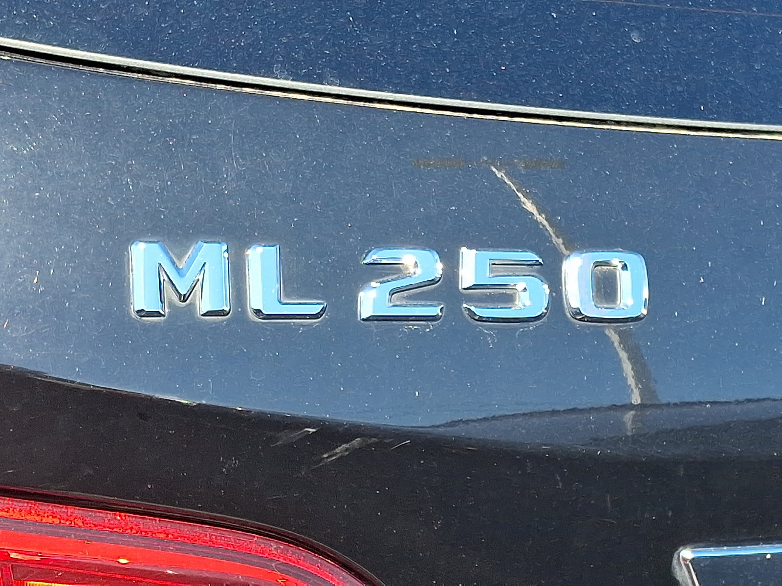 Used 2015 Mercedes-Benz ML 250 BlueTEC 4MATIC image 9