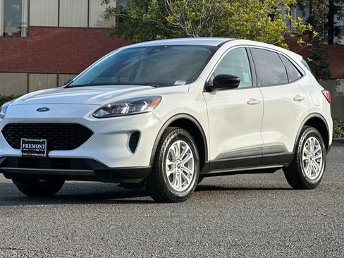 Used 2022 Ford Escape SE image 7