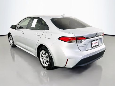 Used 2025 Toyota Corolla LE FWD image 9