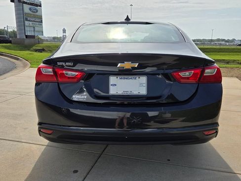 Used 2022 Chevrolet Malibu LS FWD image 9