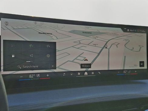 Certified 2025 BMW 330i xDrive Sedan w/ Premium Package image 17