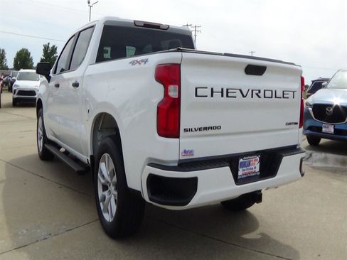 Used 2021 Chevrolet Silverado 1500 Custom w/ LPO, Dark Essentials Package image 8