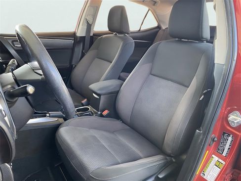 Used 2018 Toyota Corolla LE image 13