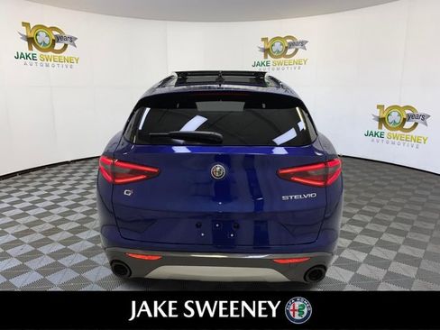 Used 2023 Alfa Romeo Stelvio Ti AWD/4WD image 9
