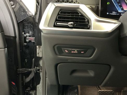 Certified 2025 BMW X5 xDrive40i w/ Climate Comfort Package image 17