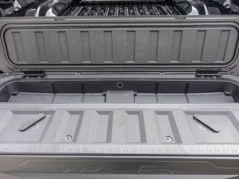 New 2026 Chevrolet Colorado Z71 w/ Technology Package image 9