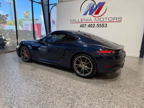 Used 2017 Porsche 718 Cayman S RWD image 2