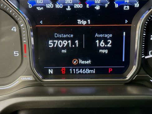 Used 2020 GMC Sierra 2500 Denali w/ Denali Ultimate Package image 12