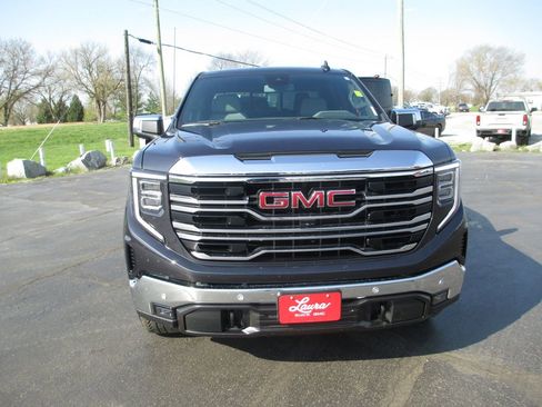 Used 2025 GMC Sierra 1500 SLT w/ SLT Premium Plus Package image 12