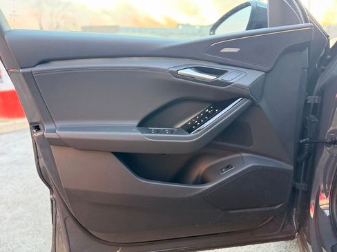 Used 2025 Audi Q6 e-tron Premium Plus w/ Premium Plus image 13