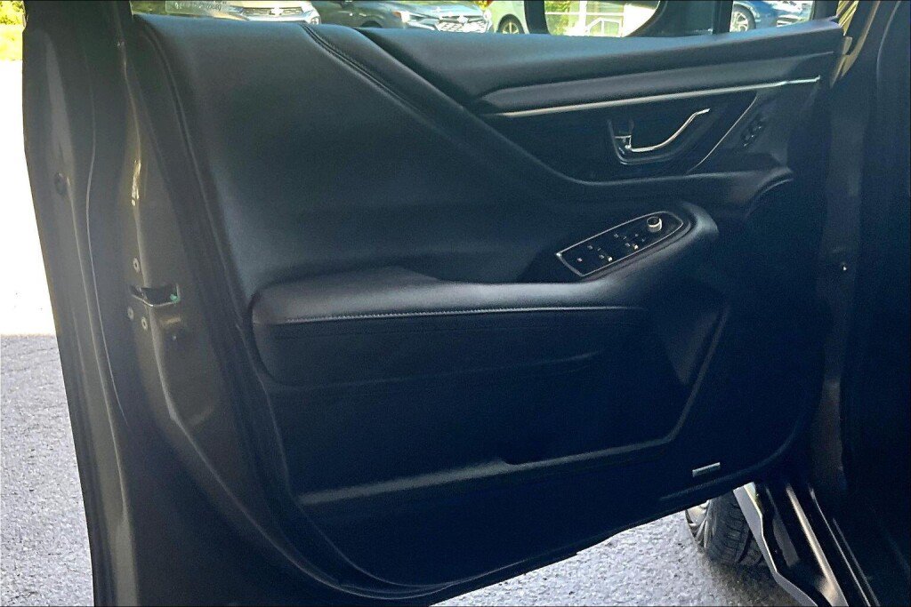 Used 2022 Subaru Outback Limited AWD/4WD image 13