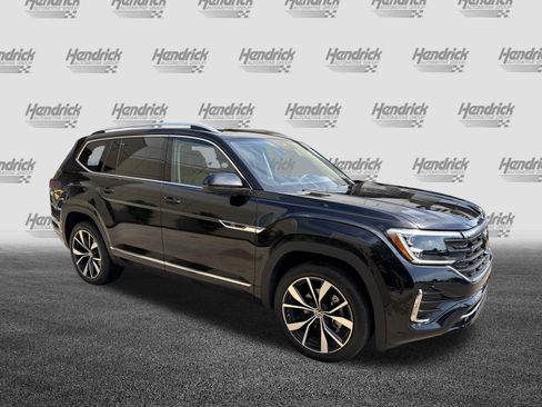 Used 2024 Volkswagen Atlas SEL Premium R-Line AWD/4WD image 2