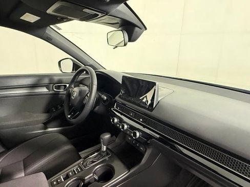 Used 2025 Honda Civic Sport image 33