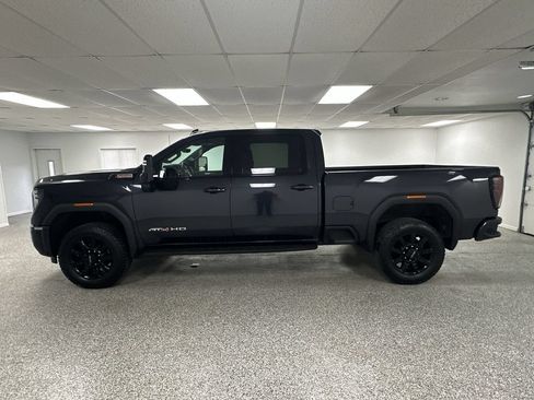 Used 2024 GMC Sierra 2500 AT4 w/ AT4 Premium Plus Package AWD/4WD image 5