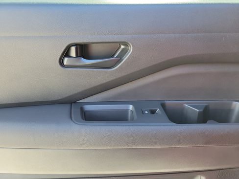 Certified 2025 Nissan Pathfinder SV FWD image 19