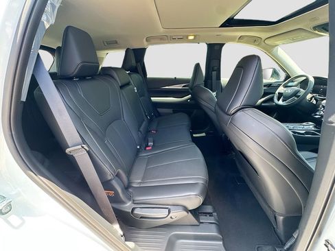 Certified 2026 INFINITI QX60 Luxe w/ Cargo Package FWD image 31
