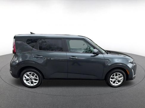 Used 2025 Kia Soul LX w/ LX Technology Package image 16