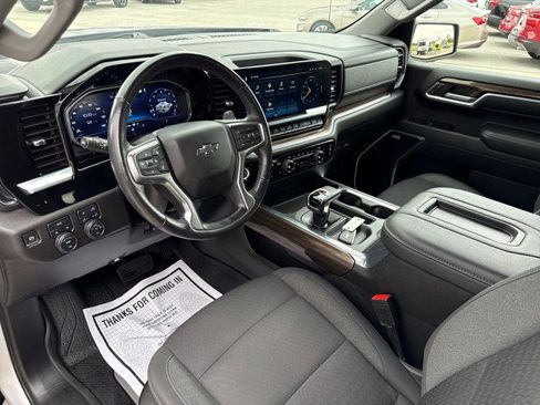Used 2022 Chevrolet Silverado 1500 RST AWD/4WD image 19
