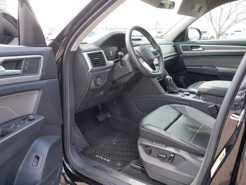 Certified 2023 Volkswagen Atlas SEL AWD/4WD image 12